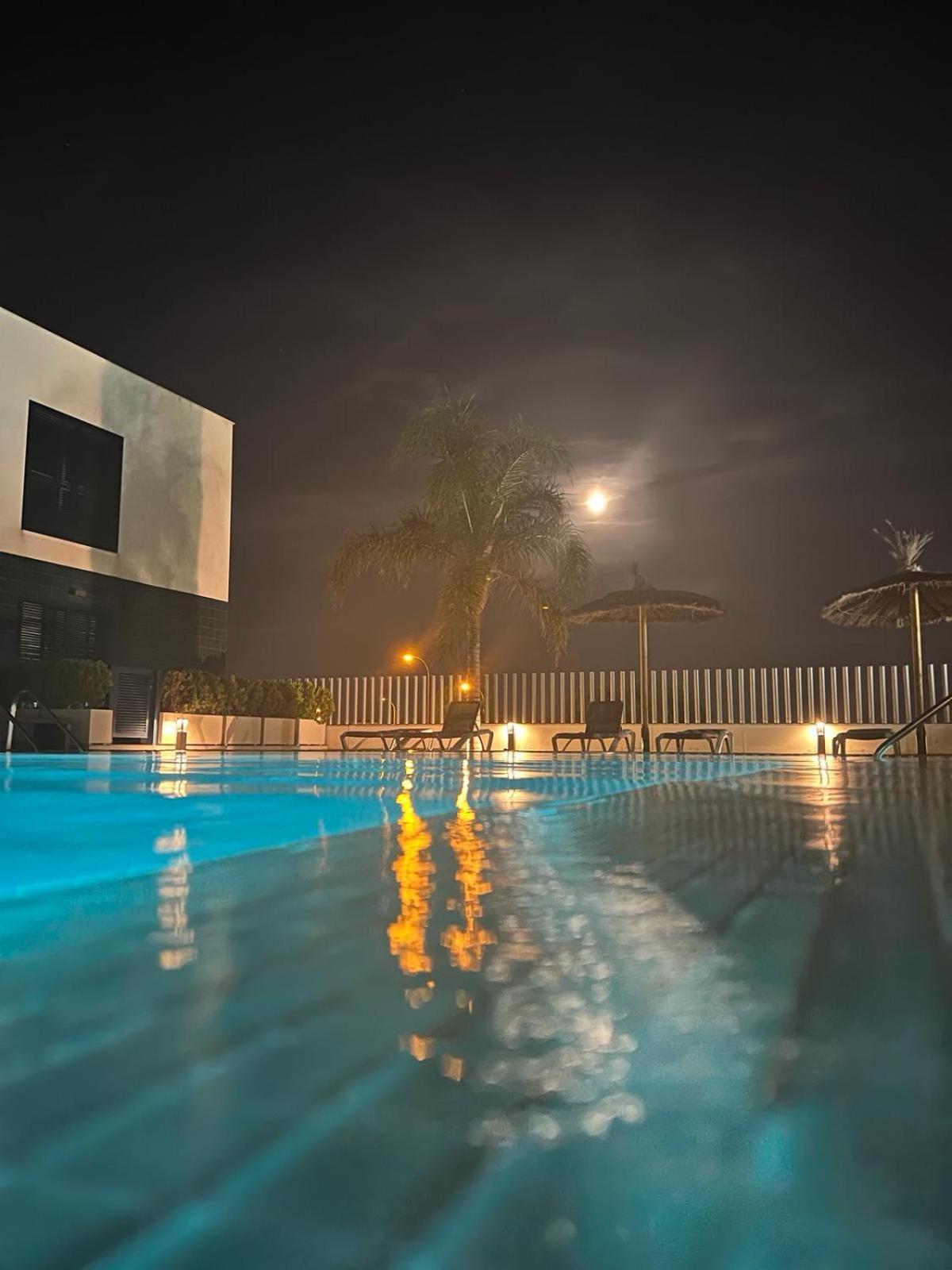 Palmview Poolside Heaven In Turquesa Del Mar Lägenhet Orihuela Exteriör bild