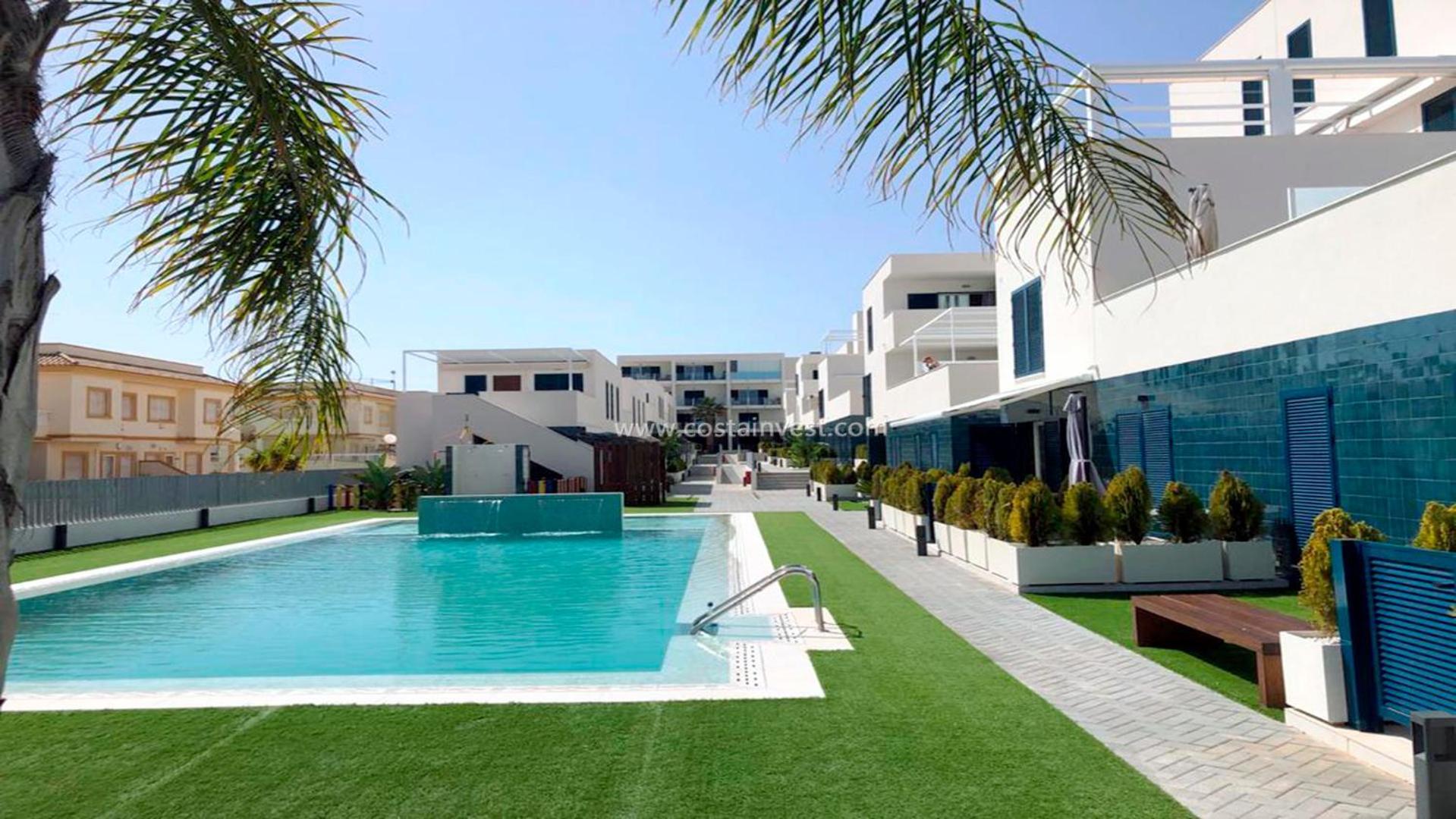 Palmview Poolside Heaven In Turquesa Del Mar Lägenhet Orihuela Exteriör bild